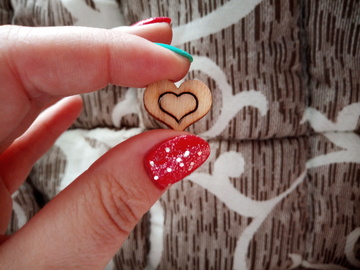 nixia agiou valentrinou hand heart wooden nail finger manicure 1568185 pxhere.com  - 7+ Νύχια για την Ημέρα του Αγίου Βαλεντίνου που θα σας ξετρελάνουν